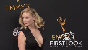 Kirsten Dunst Cleavage 139.jpg