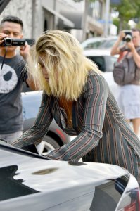 Sofia Richie Braless 20.jpg