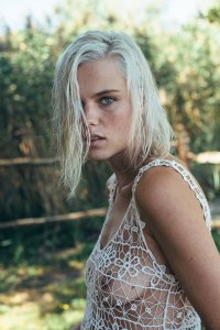 Julia Almendra Sexy & Topless 26.jpg Julia Almendra Sexy & Topless 26.jpg