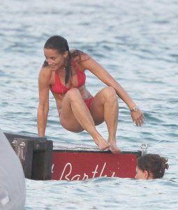 Pippa Middleton Bikini 4.jpg
