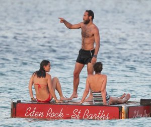 Pippa Middleton Bikini 10.jpg
