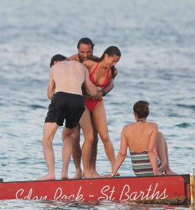 Pippa Middleton Bikini 39.jpg