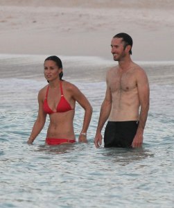Pippa Middleton Bikini 31.jpg