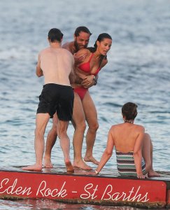 Pippa Middleton Bikini 47.jpg