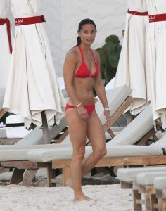 Pippa Middleton Bikini 26.jpg