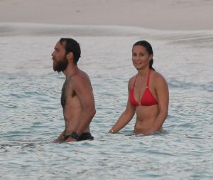 Pippa Middleton Bikini 29.jpg