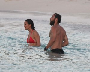 Pippa Middleton Bikini 32.jpg
