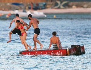 Pippa Middleton Bikini 43.jpg