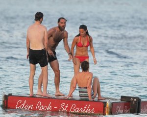 Pippa Middleton Bikini 34.jpg