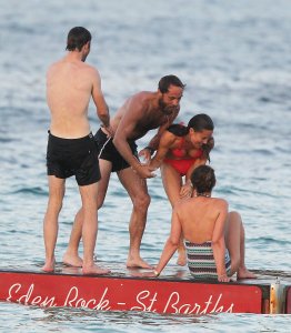 Pippa Middleton Bikini 37.jpg