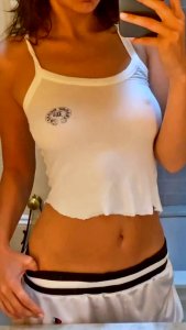 Bella Hadid TheFappeningBlog.com 2.jpg