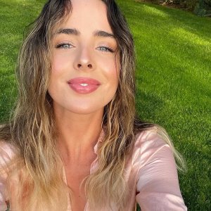 ashleigh-brewer-1447306.jpg