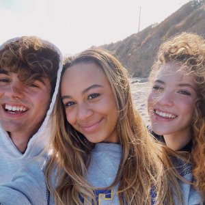 Sofie Dossi TheFappeningBlog.com 2.jpg