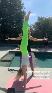 January Jones TheFappeningBlog.com 0.jpg