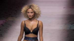 Rose Bertram Sexy -15.jpg
