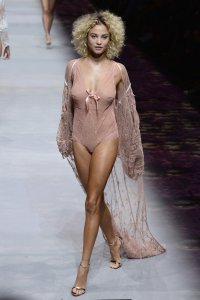 Rose Bertram Sexy -2.jpg