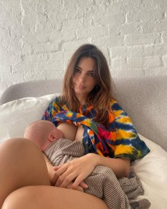 Emily Ratajkowski TheFappeningBlog.com 0.jpg