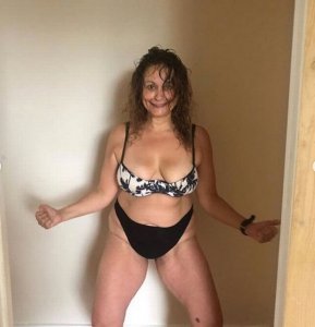 1_Nadia-Sawalha (2).jpg