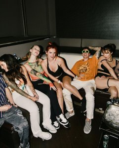 Bella Thorne TheFappeningBlog.com 1.jpg