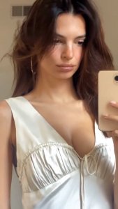 Emily Ratajkowski TheFappeningBlog.com 2.jpg