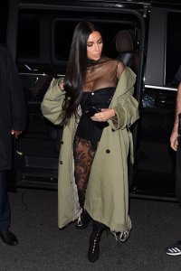 Kim Kardashian Sexy 5.jpg