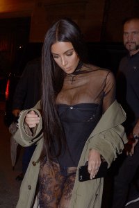 Kim Kardashian Sexy 17.jpg