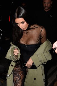 Kim Kardashian Sexy 35.jpg