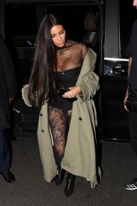 Kim Kardashian Sexy 39.jpg