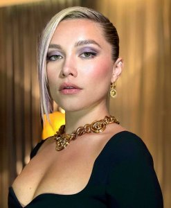 Florence Pugh TheFappeningBlog.com 0.jpg