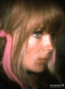 linda-evans-1971-07-5.jpg