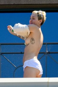 Miley Cyrus Topless  4.jpg