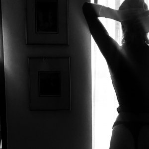 Laura Vandervoort TheFappeningBlog.com 0.jpg