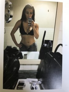 Kim Kardashian Selfies 5 thefappening.so.jpg