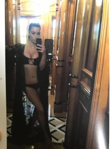 Kim Kardashian Selfies 23 thefappening.so.jpg