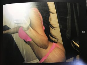 Kim Kardashian Selfies 86 thefappening.so.jpg