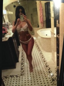 Kim Kardashian Selfies 58 thefappening.so.jpg