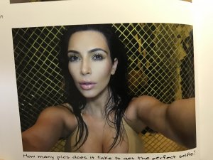 Kim Kardashian Selfies 36 thefappening.so.jpg