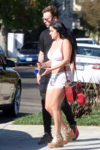 Ariel Winter Ass 9.JPG