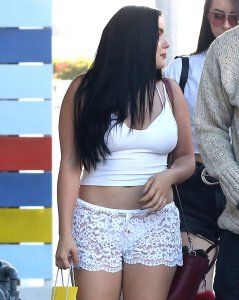Ariel Winter Ass 14.JPG