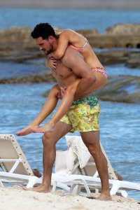 Amanda Stanton Sexy 17.jpg