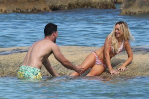 Amanda Stanton Sexy 19.jpg