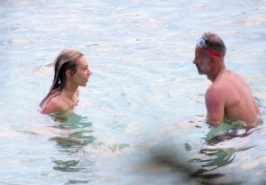 Zara Charles Nude & Sexy The Fappening Blog 10.jpg