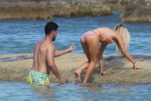 Amanda Stanton Sexy 39.jpg