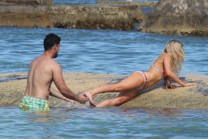 Amanda Stanton Sexy 43.jpg