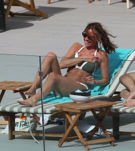 Melanie Sykes Sexy 10.jpg