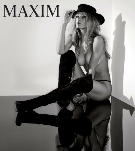 Hannah Ferguson Nude and Sexy 3.jpg