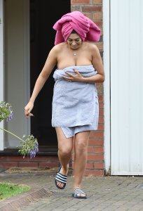 Chloe Ferry Nude 12.jpg