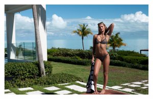 Nirvana XO 21_2021-07 Linsay Demyan (64).jpg