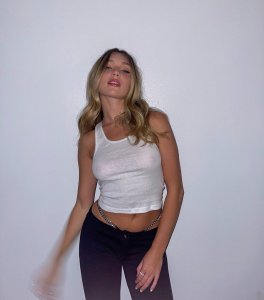 2_Maddie Ziegler 3 September 2021 .jpg