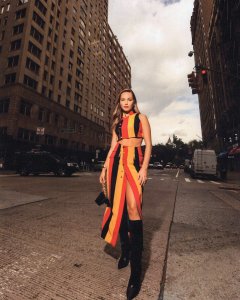 1_Maddie Ziegler i love new york.jpg